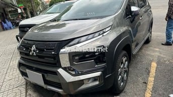Xpander Cross 2024 màu xám lướt 9.000 km