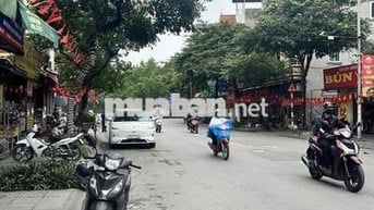 Bán Đất Hiếm Phố Việt Hưng,LB 50M mặt tiền 5M vuông vắn chỉ 8,x tỷ bé