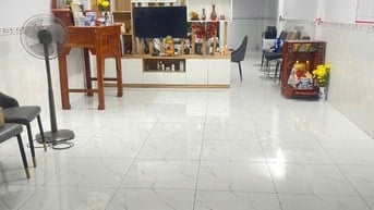 Tôi cần bán nhà 1 trệt 1 lầu khu Phạm Văn Bạch phường 15 Quận Tân Bình