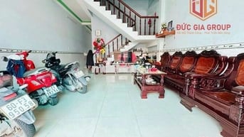 Bán nhà 1 trệt 1 lầu khu dân cư Tân Phong sau lưng Bệnh Viện Tâm Thần