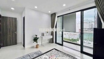 Cho Thuê Căn Hộ Phòng Ban Công Lớn Tách Bếp Full Nội Thất Tại Tân Phú