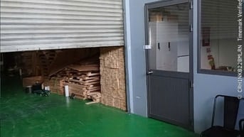 CẦN GẤP 1 NAM GIỮ KHO - Ở LẠI TẠI CHỖ - LƯƠNG 10 TRIỆU/THÁNG