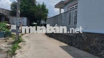 Bán căn góc 2 mặt tiền 192m2 gần trường học Tân Phong