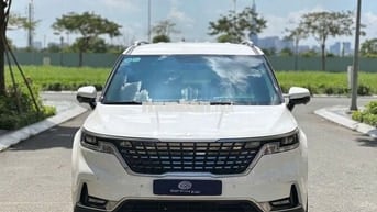 Kia Carnival 2023 Premium 2.2D 7S - 25000 km