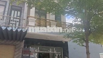 Bán nhà 2 lầu 4PN phú hồng thịnh 8 3ty9 bình chuẩn Thuận An TP HCM