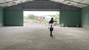 Cho thuê kho, xưởng 400m2 Có sân bãi rộng tại Hóc Môn