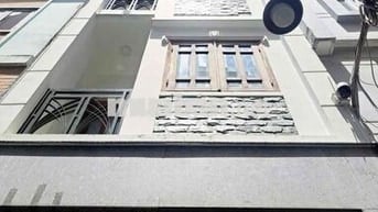 CẦN BÁN NHÀ SÁT MẶT TIỀN ĐIỆN BIÊN PHỦ GẦN HÀ ĐÔ CENTROSA QUẬN 10 .