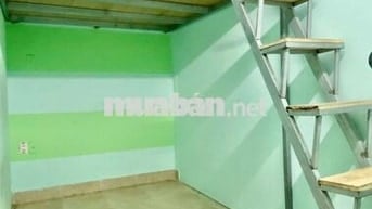 Phòng gác sạch sẽ, LẦU TRỆT, cửa sổ, Ngay Công Viên Gia Định 800M