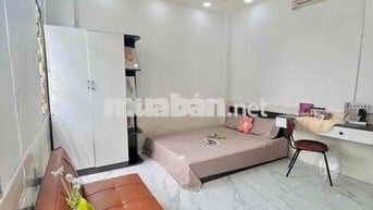 CHDV THANG MÁY ĐẦY ĐỦ TIỆN NGHI CỬA SỔ TRỜI GẦN QUẬN 1