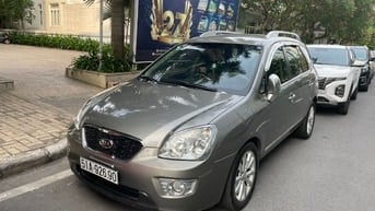 Chính chủ Cần bán xe KIA CAREN năm 2011 số sàn máy 2.0, xe gia đình 