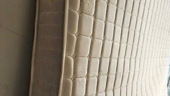 Đệm lò xo Hanvico sạch sẽ như hình