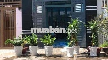 NHÀ THOẠI NGỌC HẦU HẺM XE HƠI THÔNG THOÁNG CÓ CHỖ ĐẬU XE TRONG NHÀ