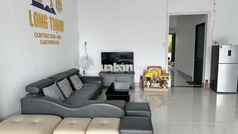 bán nhà mặt tiền 200m2 tại xã Củ Chi