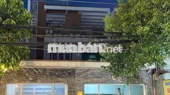 CHO THUÊ NHÀ MẶT TIỀN 3 LẦU 8x30 NGÃ TƯ BỐN XÃ BÌNH TÂN 100TR/1 THÁNG