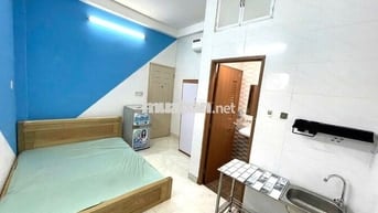 Phòng Cửa Sổ, Ngay Cổng ĐH Bách Khoa, Full Nội thất, Giờ Giấc Tự Do
