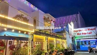 Nhà sân vườn Mặt tiền Hoàng Văn Thụ, Phú Nhuận (Ngang 10m x17m)