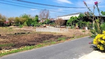 BÁN  LÔ ĐẤT NGAY CHỢ PHƯỚC THẠNH, DT 6 X 30, SỔ SẴN, GIÁ 550 TRIỆU,