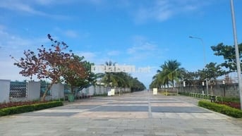 Bán 3 lô mặt tiền, vị trí đẹp, tại đường Trường Sa, gần FPT, Hòa Hải