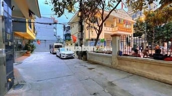 CƠ HỘI HIẾM CÓ: Nhà Đẹp Xuân La, Ô Tô Tránh, 50m², 7 Tầng, Thang Máy,