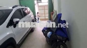 Cho thuê nhà MBKD (4x18) có 1p + sẳn máy lạnh