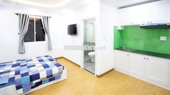 Phòng 2 Cửa Sổ, Nhà Có Thang Máy, Hầm Xe, Nội thất Cao Cấp, Ôtô đỗ cửa