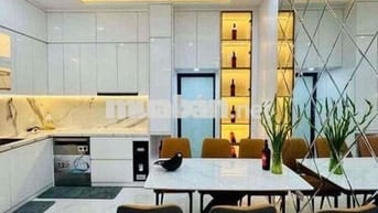 HÀNG HIẾM! VIP CẦU GIẤY, 47m2, MT RỘNG, 2 THOÁNG, GẦN PHỐ, Ở SƯỚNG, KD