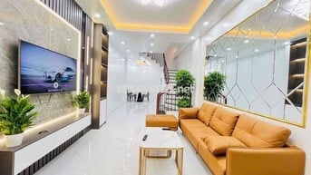 SIÊU PHẨM! VIP TRẦN THÁI TÔNG, 38m2, GIÁ CHỈ 7.1 TỶ, GẦN PHỐ, Ở SƯỚNG