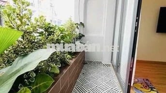 Nhà hẽm xe hơi dtsd 200m2, 5phòng ngủ .tiện làm cty, chdv,kd online