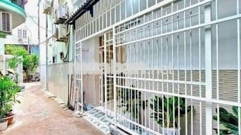 hàng đẹp lại về a chị e oi. còn chờ gì nữa mà kg xuống tiền ngay ạ.
