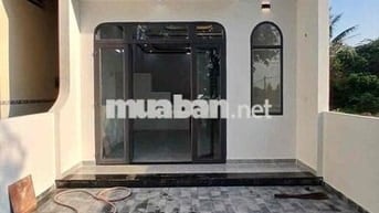 Chính chủ cần tiền bán gấp nhà 1 trệt 1 lững ở TT chơn thành