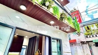 Nhà Mới Hoàng Hoa Thám sát hẻm xe hơi