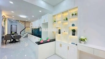 Nhỉnh 4đ-Nhà mới full nội thất Huỳnh Tấn Phát- 55m-3pn-xe hơi đỗ cửa