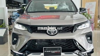 Fortuner Legender 2.4L 4x2 AT | Ưu Đãi Sốc 45 tr