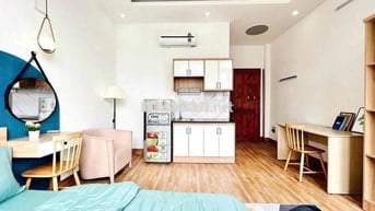 phòng full nội thất Ban Công lầu 1