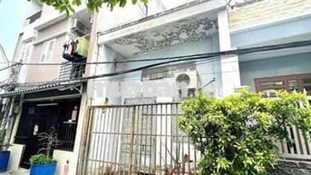 NHÀ CẤP 4,DIỆN TÍCH 64M2,HẺM XE HƠI , MẶT TIỀN RA HUỲNH TẤN PHÁT ,