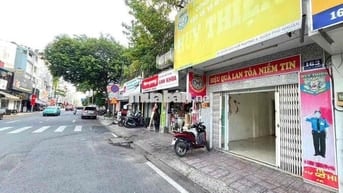 Nhà nguyên căn mặt tiền Hồ Văn Huê giao Nguyễn Kiệm
