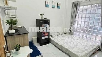 CHO THUÊ PHÒNG CỬA SỔ TO, NỘI THẤT MỚI NGAY VÒNG XOAY DÂN CHỦ, GẦN UEH