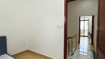 Bán nhà mới xây mẫu nhà hiện đại sổ hồng riêng hoàn công đầy đủ