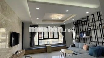 Cho thuê căn hộ diện tích lớn Đức Khải. 160m2 4PN. Giá chỉ 16tr/tháng.