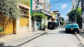 CHDV HXH 8m cách MT Nơ Trang Long 20m. 10x21m 210m2 5Tầng +TN 150Tr/th