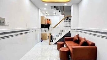 3.18 tỷ- Bán nhà Bình Tân, giáp Tân Phú, 24.2m2- 2 tầng- 2pn- Sổ riêng