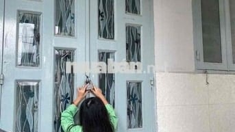 Cho thuê nhà nguyên căn có nội thất vào ở ngay  1 trệt 1 lầu 46m2 ,2 t