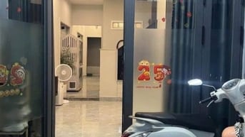 Bán nhà đáo hạn gấp Yên Thế-P2-Tân Bình, 54m², hẻm 6m rộng, giá 2,4 tỷ