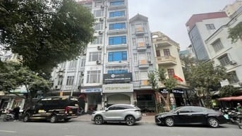 Mặt Phố Linh Lang - Đoạn Đẹp Nhất Vỉa Hè 7m - 7 Tầng Nhật Thuê 720tr