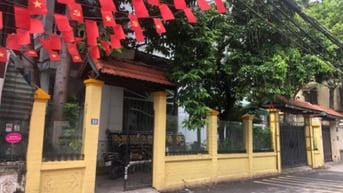 Cho thuê tầng 1 biệt thự cũ ngõ 67 Tô Ngọc Vân 