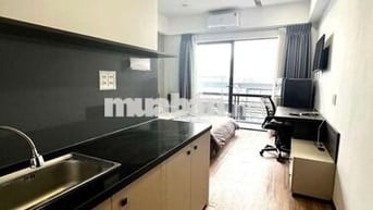 Căn hộ thang máy, ban công full nội thất gần Ngã Tư Phú Nhuận.