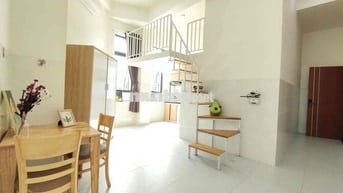 Cho thuê Căn Duplex/ cửa sổ thoáng khu Bàu Cát gần đại học Văn Hiến