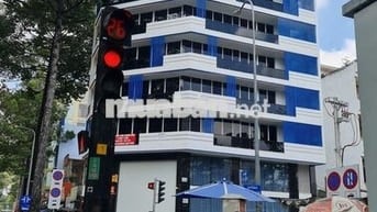 TÒA NHÀ SIÊU VIP NGAY ĐÈN ĐỎ 8X18 HẦM 7 LẦU CÓ PCCC NHẬN DIỆN TỐT
