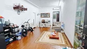 Bán nhà tập thể phố Nguyễn Công Trứ nhà đẹp 2 thoáng lô góc ở ngay 80m