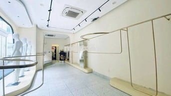 Cho thuê nhà 2 mặt tiền đường Hoàng Hoa Thám, trung tâm sầm uất